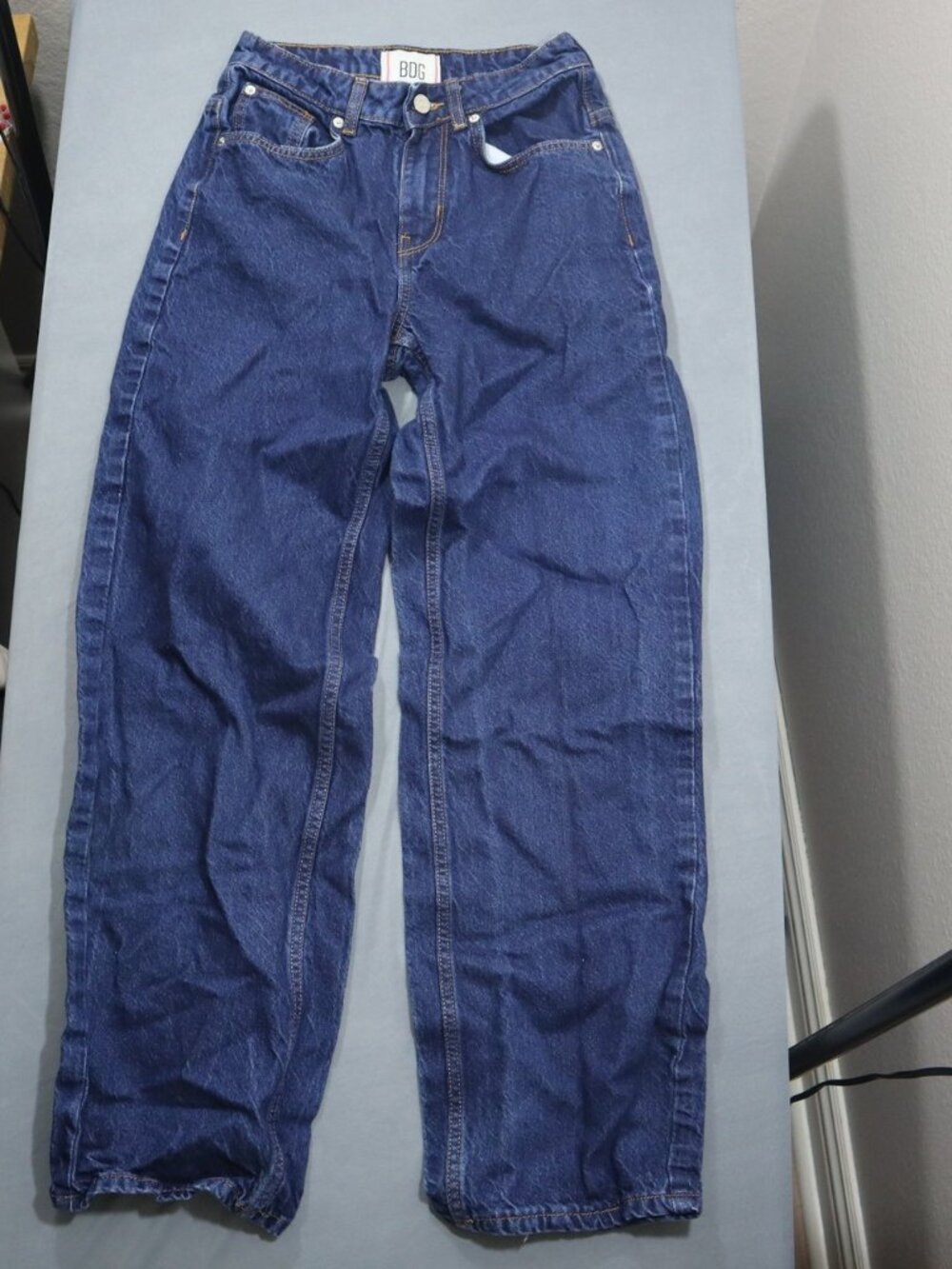 BDG Urban Outfitters High Rise Baggy Jeans Dark Wash Blue Denim Relaxed Leg